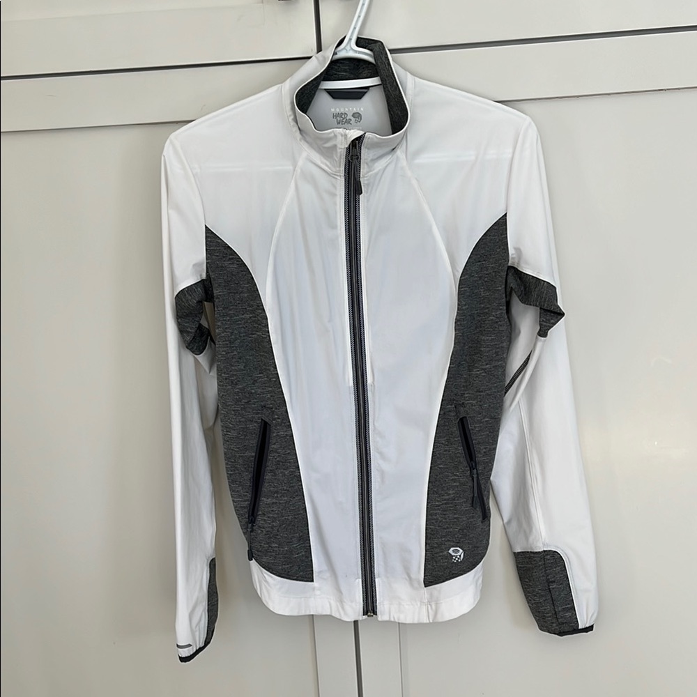 Mountain Hardwear Women's Black &White Jacket